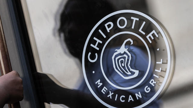 Chipotle Mexican Grill tries out robots that halve avocados — and possibly prep time